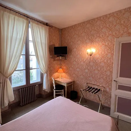 Montsegur Otel