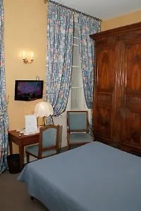 Montsegur Hotel