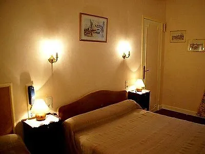 Montsegur 3*