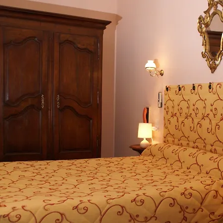 Montsegur Hotel