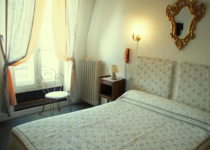 Montsegur Hotel 3*